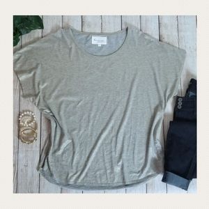 Sz L Two by Vince Camuto Gold Foiled Top